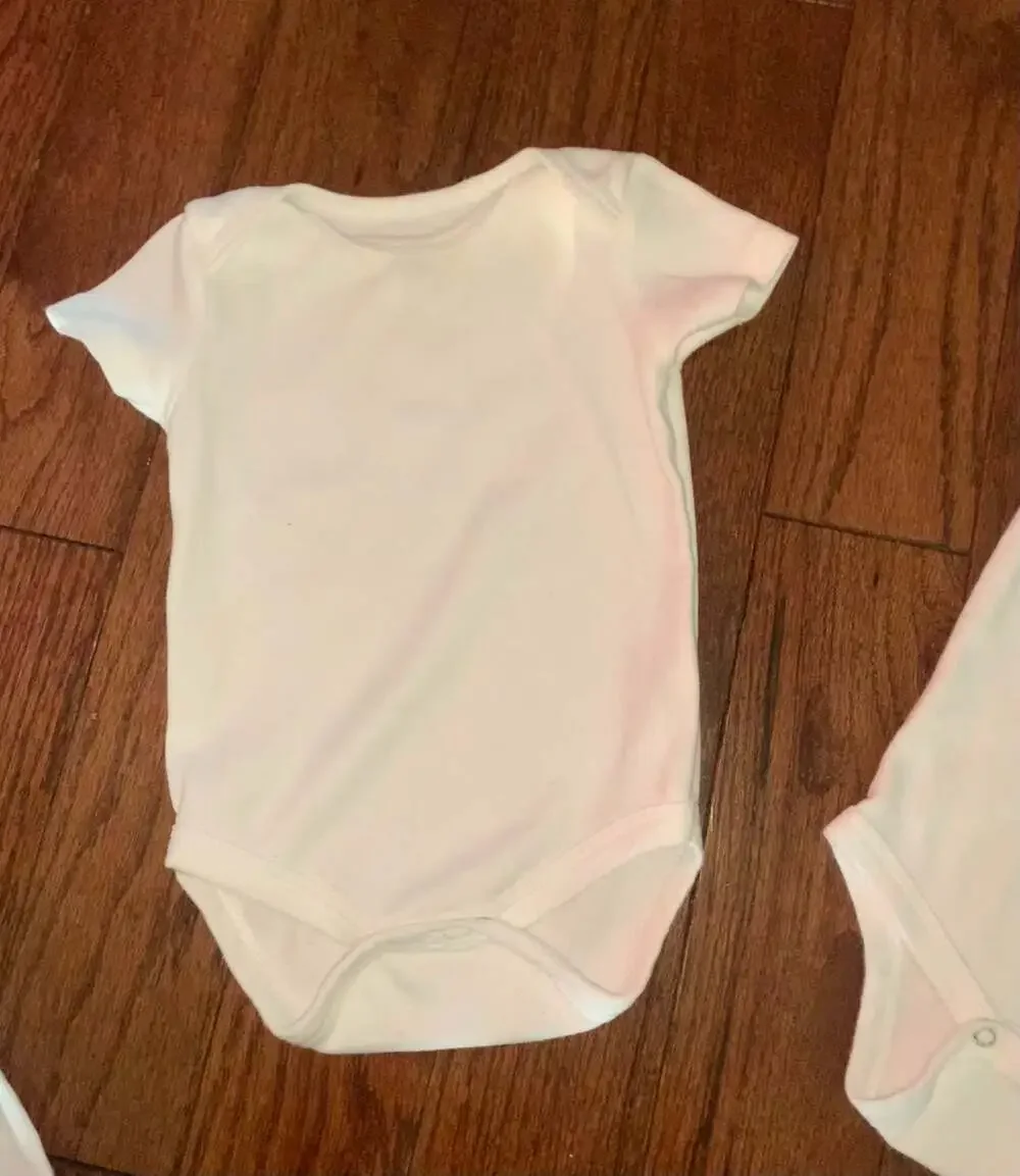 Baby GAP Onesies 4pc White 6-9M Bundle Minimal Soft Basic‎